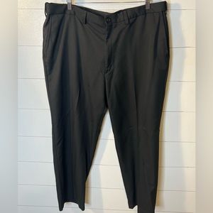 HAGGAR BLACK DRESS PANTS SZ 42X29